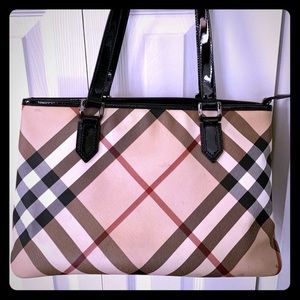 Burberry shoulder bag 👜